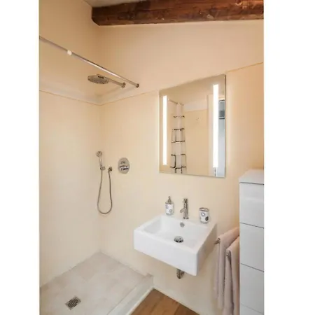 Charming Loft Golf Club Barolo * Новелло