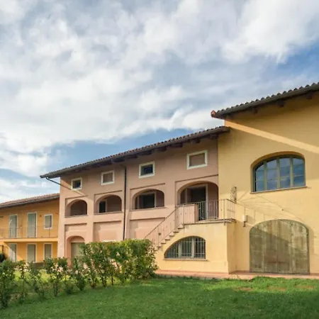 Charming Loft Golf Club Barolo Apartament